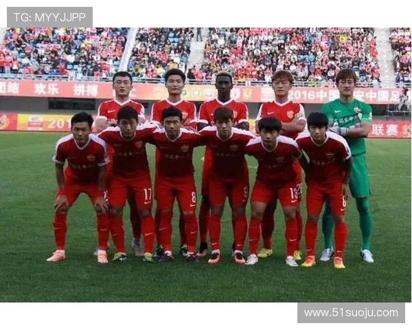 南京足球队在选拔赛中以96分稳居积分榜首位展现强劲实力 南京足球队在选拔赛中以96分稳居积分榜首位展现强劲实力