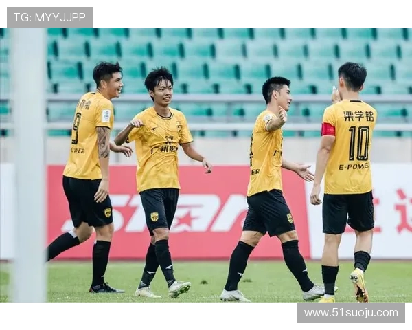 广州足球队的奋斗历程与荣耀追寻:一段不屈的足球纪实之旅 广州足球队的奋斗历程与荣耀追寻:一段不屈的足球纪实之旅