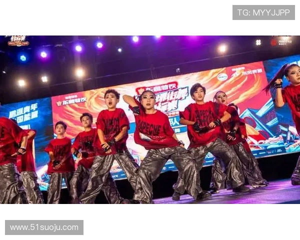 成都街舞队在世界滑板锦标赛中的灵活性表现引发热议与赞赏